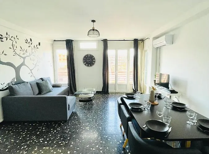 Bel Appartement Spacieux & Proche Centre